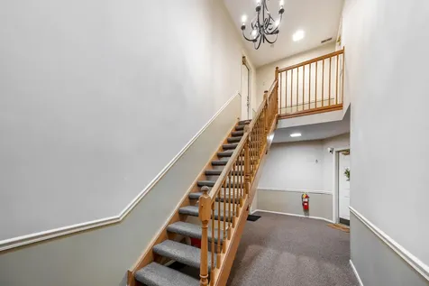 75 Larch Court Schaumburg IL 60193