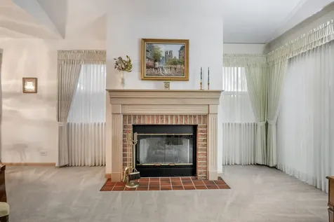 75 Larch Court Schaumburg IL 60193