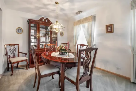 75 Larch Court Schaumburg IL 60193