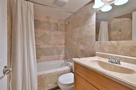 9176 South Road Palos Hills IL 60465