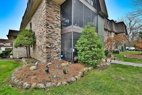 9176 South Road Palos Hills IL 60465