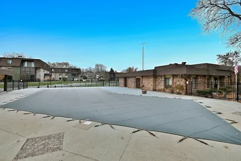 9176 South Road Palos Hills IL 60465