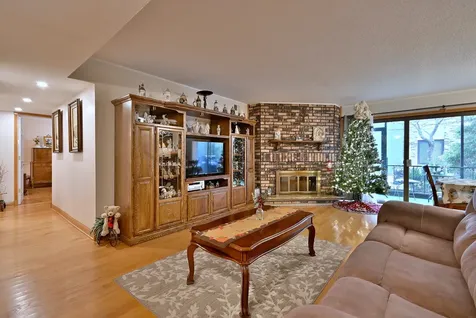 9176 South Road Palos Hills IL 60465