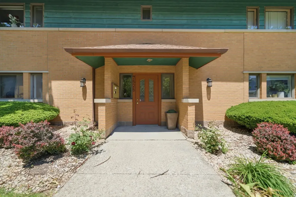 7525 Adams Street Forest Park IL 60130