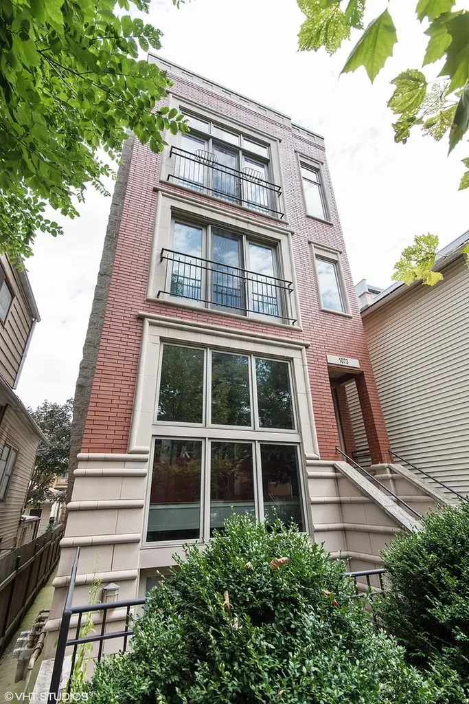 1073 North Paulina Street Chicago IL 60622