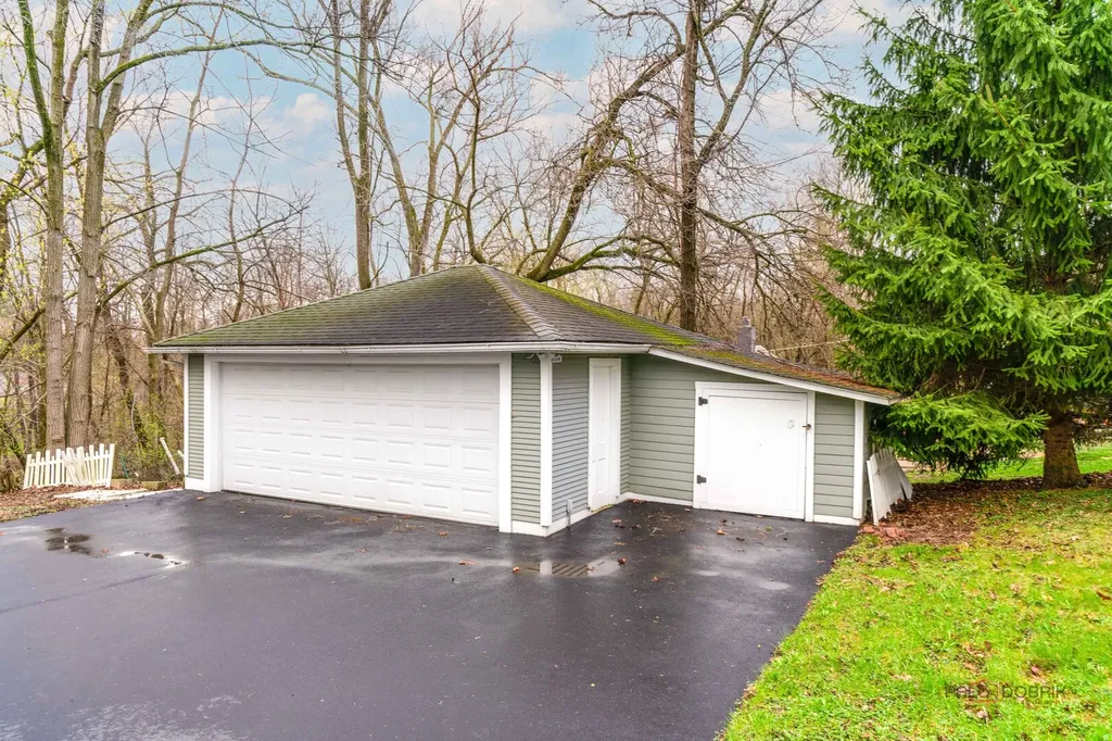 40431 North Fairview Street Antioch IL 60002
