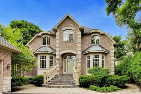 995 Old Elm Place Glencoe IL 60022