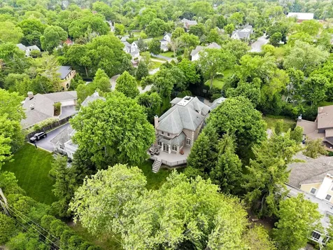 995 Old Elm Place Glencoe IL 60022