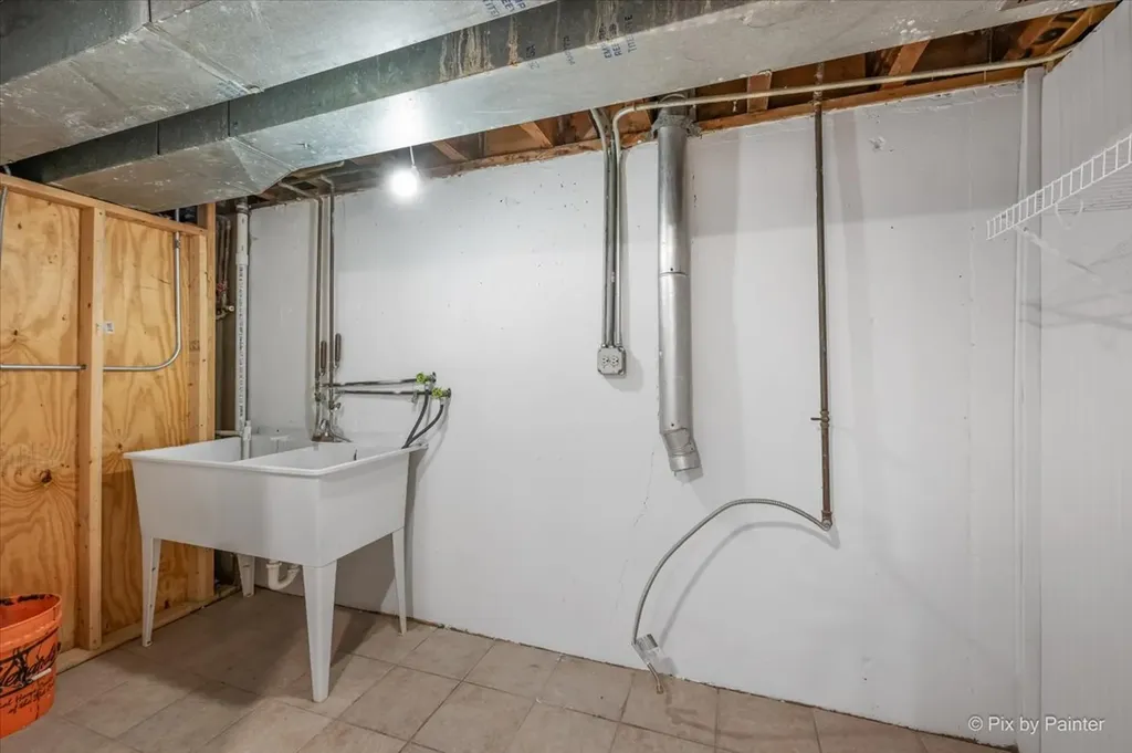 662 Orchard Court Roselle IL 60172