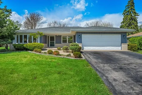 662 Orchard Court Roselle IL 60172
