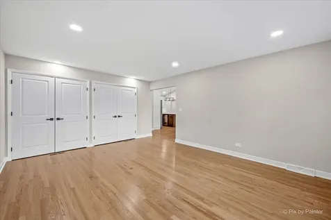 662 Orchard Court Roselle IL 60172