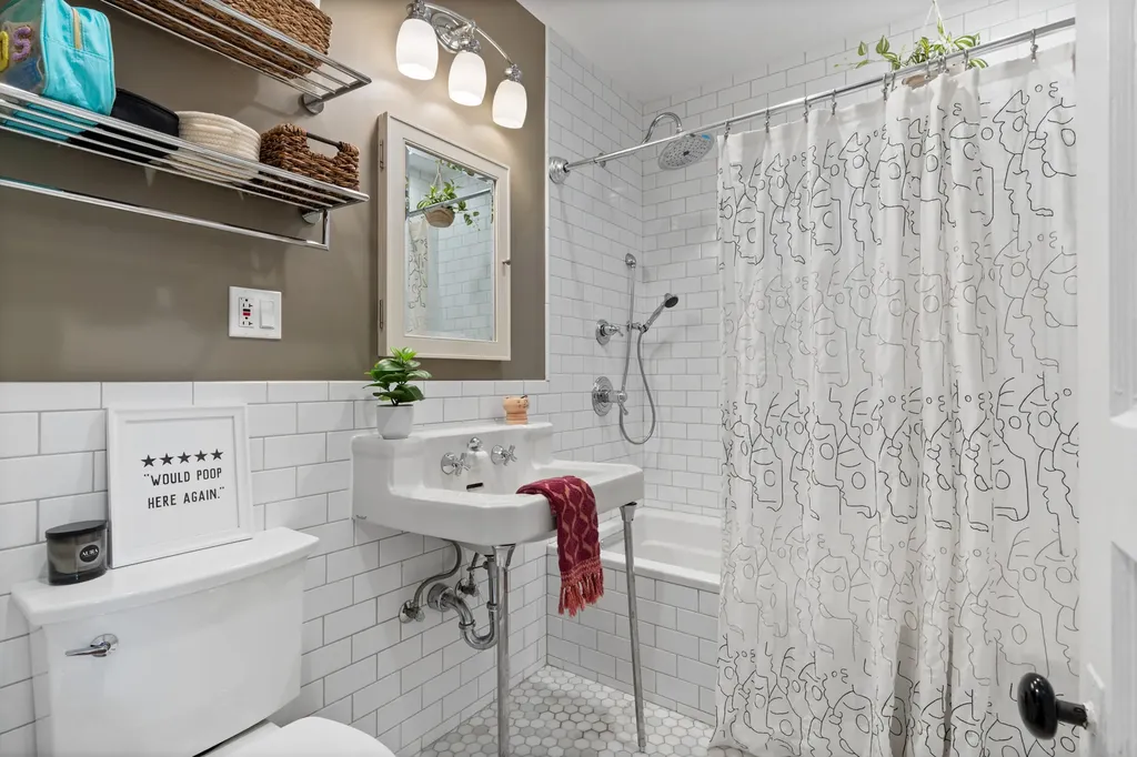 2241 West Foster Avenue Chicago IL 60625