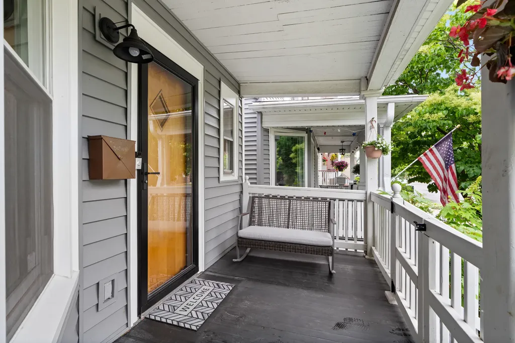 2241 West Foster Avenue Chicago IL 60625