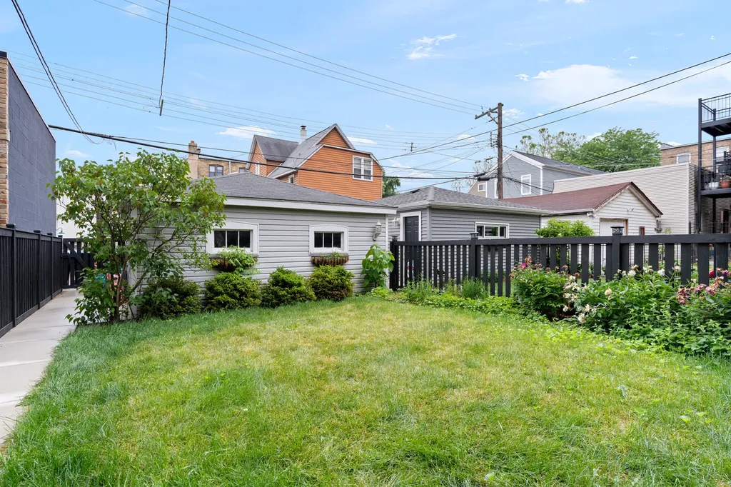 2241 West Foster Avenue Chicago IL 60625