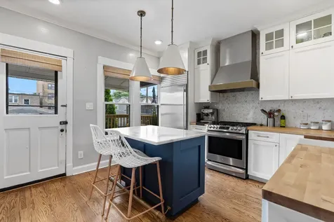 2241 West Foster Avenue Chicago IL 60625