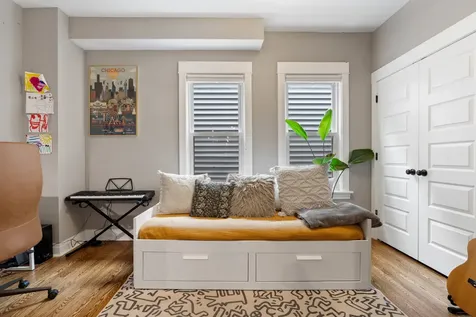 2241 West Foster Avenue Chicago IL 60625
