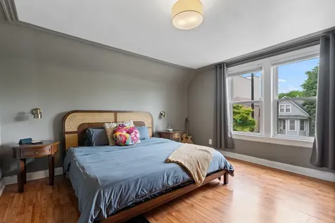 2241 West Foster Avenue Chicago IL 60625