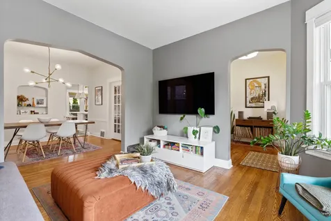 2241 West Foster Avenue Chicago IL 60625