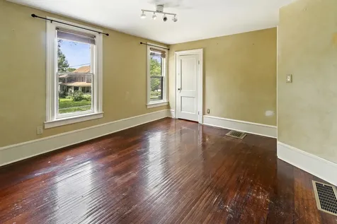 509 North Spring Street Elgin IL 60120