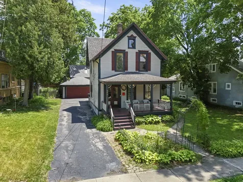 509 North Spring Street Elgin IL 60120