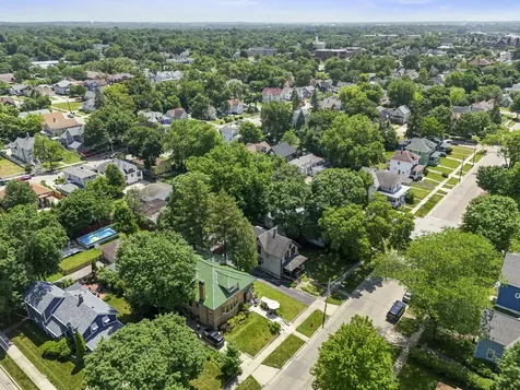 509 North Spring Street Elgin IL 60120