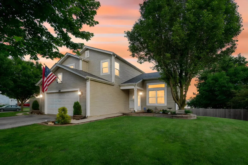 2067 Stephen Street Aurora IL 60502