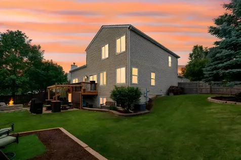 2067 Stephen Street Aurora IL 60502