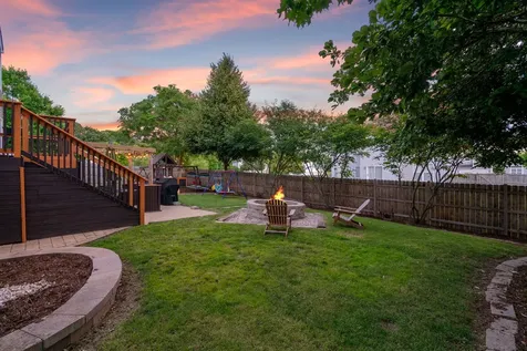 2067 Stephen Street Aurora IL 60502