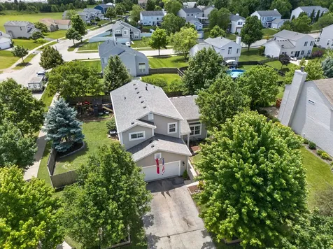 2067 Stephen Street Aurora IL 60502