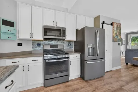 2067 Stephen Street Aurora IL 60502