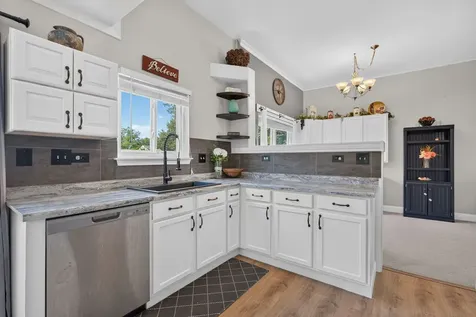 2067 Stephen Street Aurora IL 60502