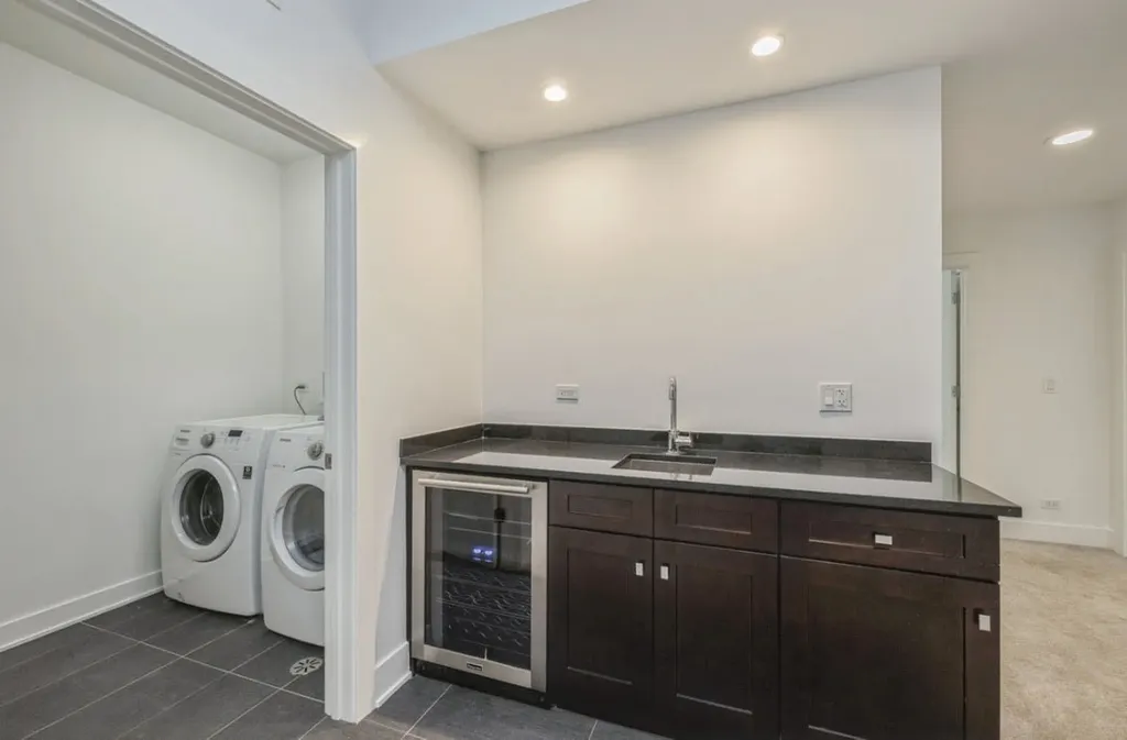 2505 West Potomac Avenue Chicago IL 60622