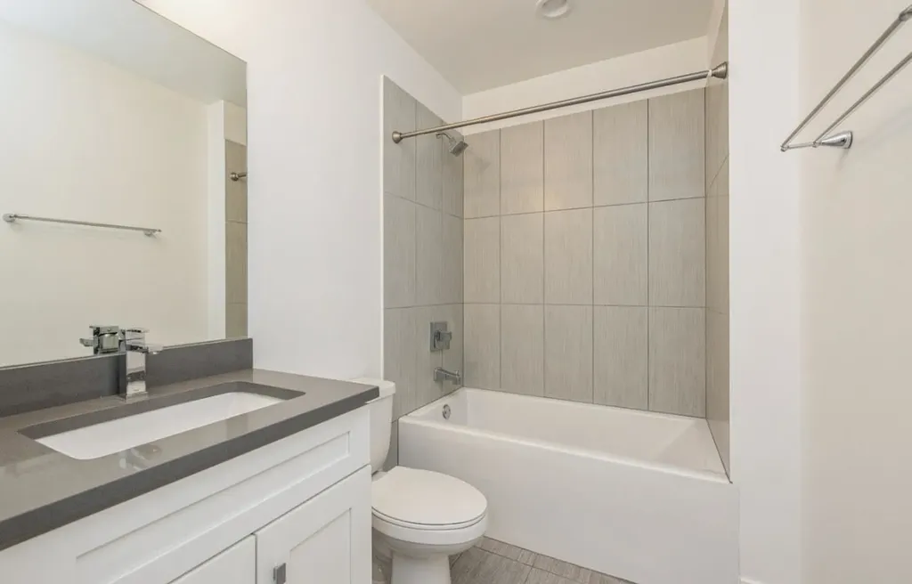 2505 West Potomac Avenue Chicago IL 60622