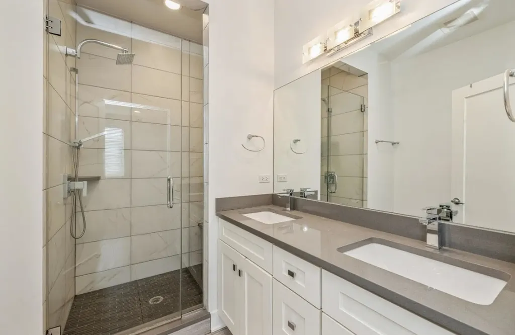 2505 West Potomac Avenue Chicago IL 60622