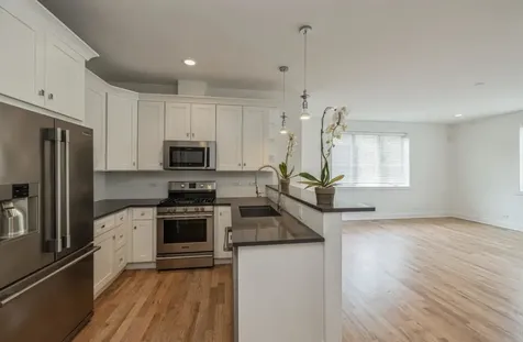2505 West Potomac Avenue Chicago IL 60622