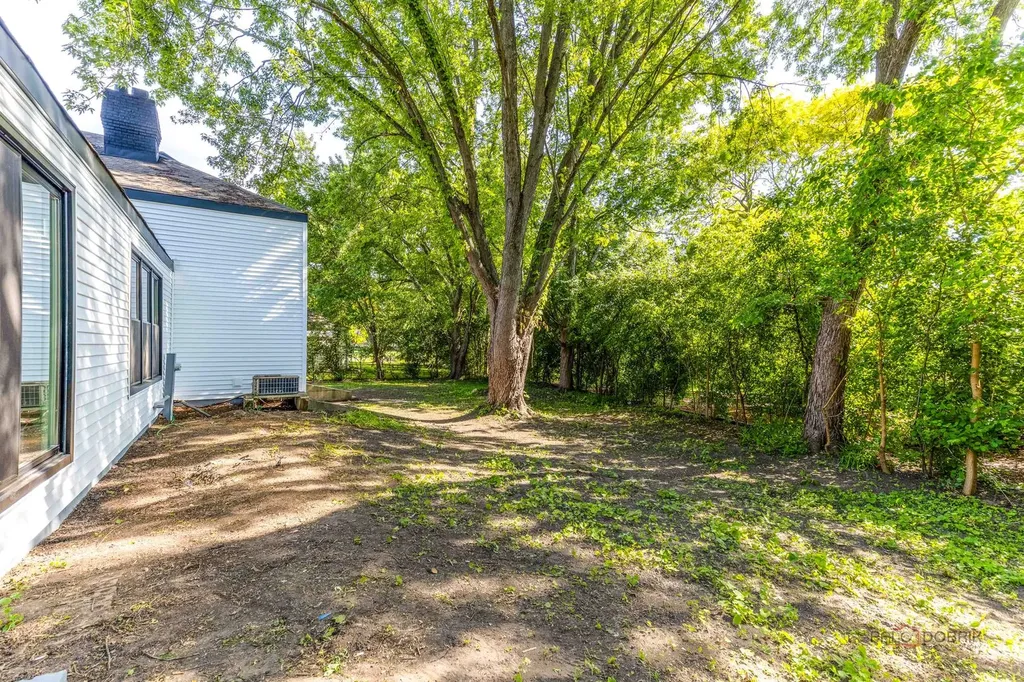 1482 Pebblestone Cove Wheaton IL 60189