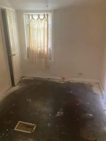 9137 South Essex Avenue Chicago IL 60617