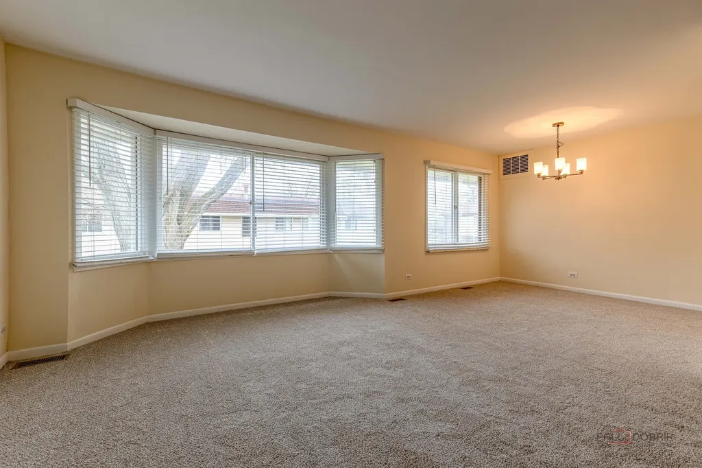 3100 Roberts Drive Woodridge IL 60517