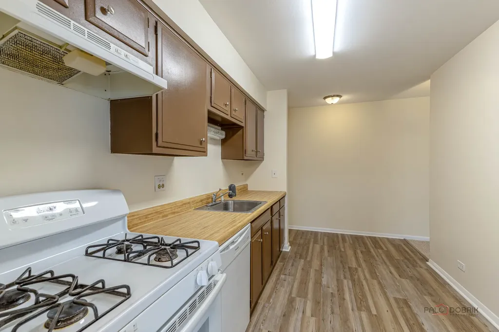 3100 Roberts Drive Woodridge IL 60517