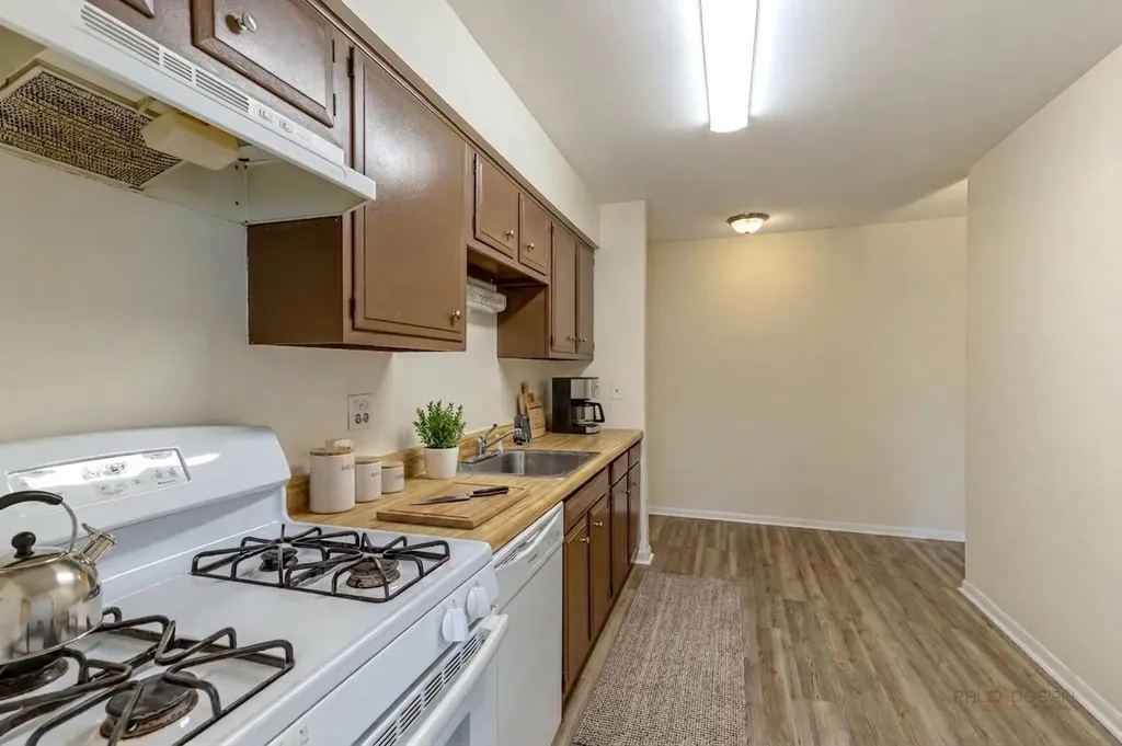 3100 Roberts Drive Woodridge IL 60517