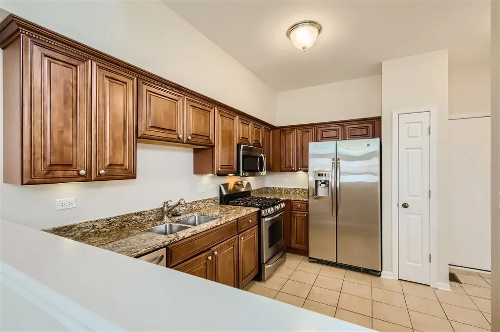 1 Charlotte Circle Elmhurst IL 60126