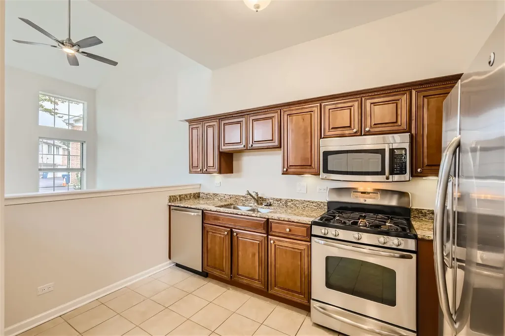 1 Charlotte Circle Elmhurst IL 60126