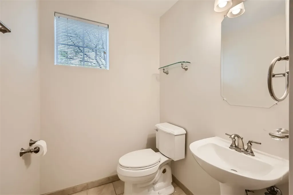 1 Charlotte Circle Elmhurst IL 60126