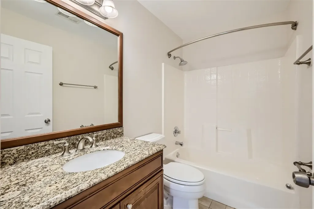 1 Charlotte Circle Elmhurst IL 60126