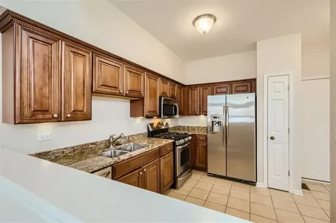 1 Charlotte Circle Elmhurst IL 60126