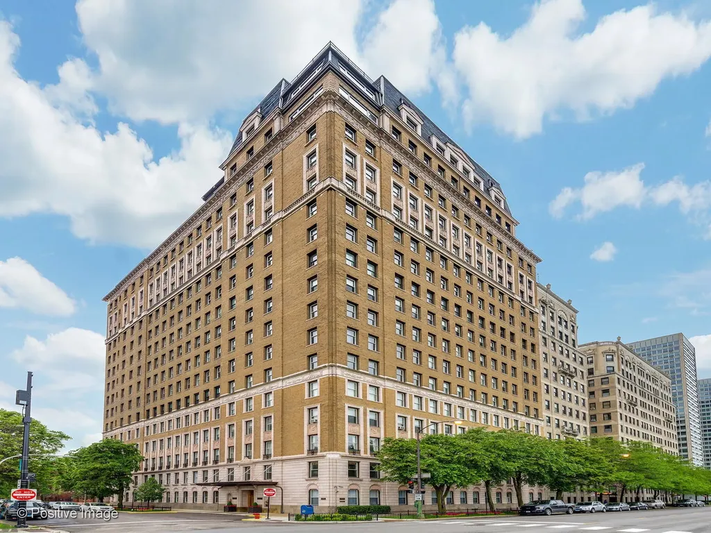 3500 North Lake Shore Drive Chicago IL 60657