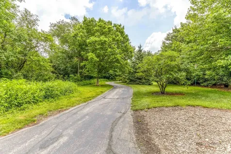 823 East Coach Road Palatine IL 60074