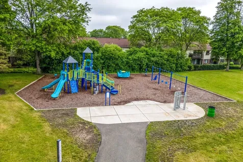 823 East Coach Road Palatine IL 60074