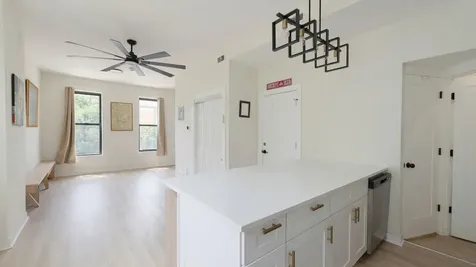 1322 West Ohio Street Chicago IL 60642