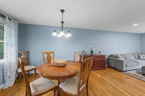 449 South Bennett Avenue Palatine IL 60067